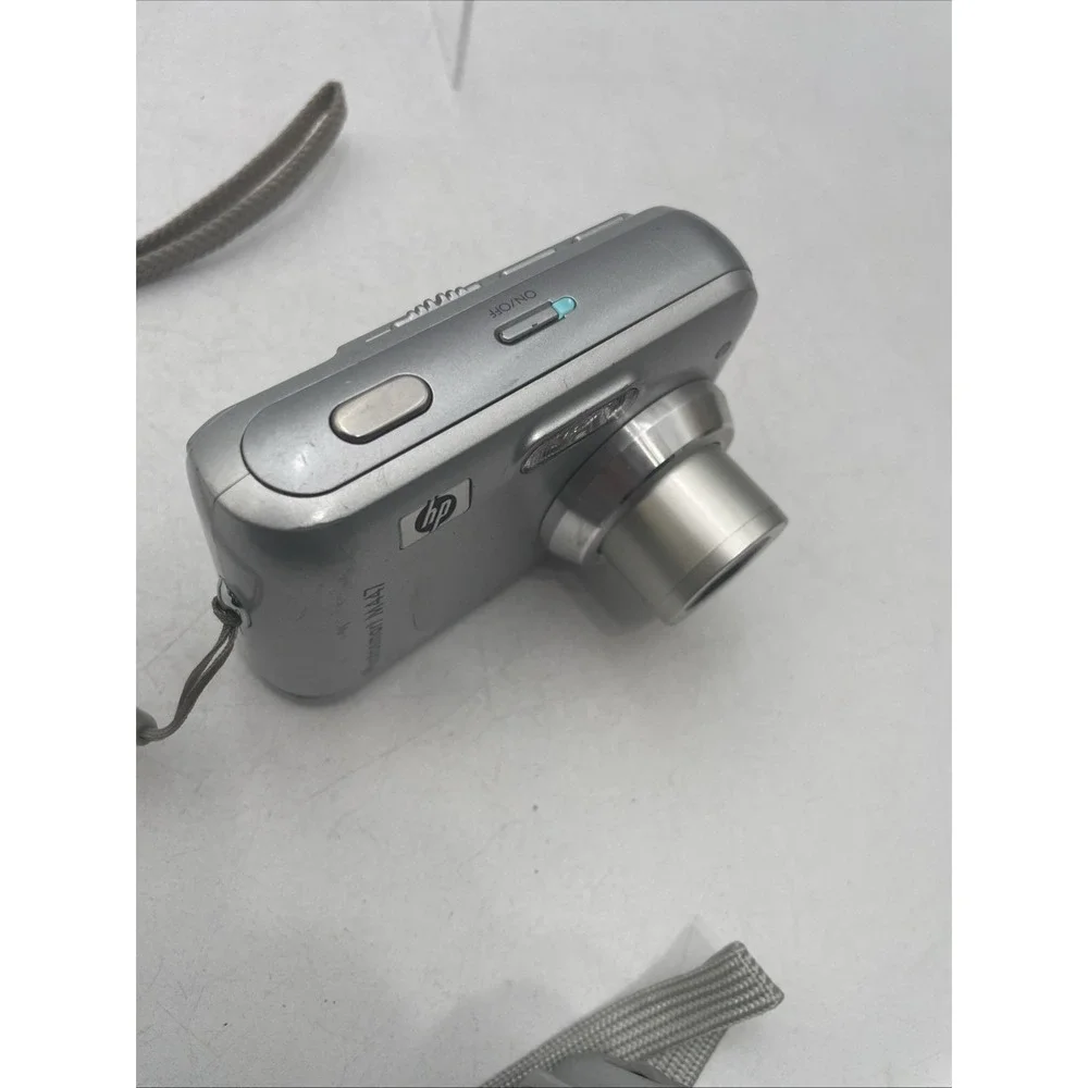 HP Photosmart M447 5MP Digital Camera 3X Zoom+Battery+SD Card-Tested